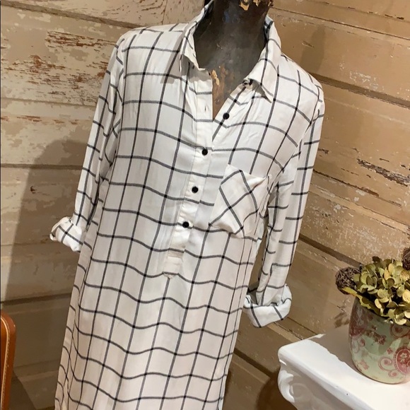 Black/White dress or tunic - Picture 2 of 3